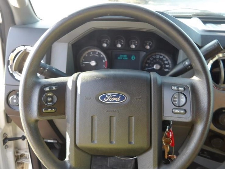 2011-ford-f350-image-17
