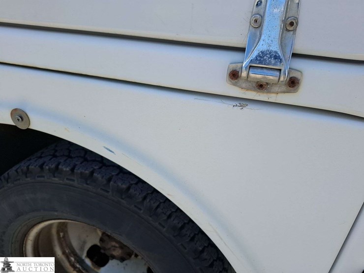 2011-ford-f350-image-31
