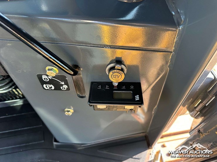john-deere-8-image-68