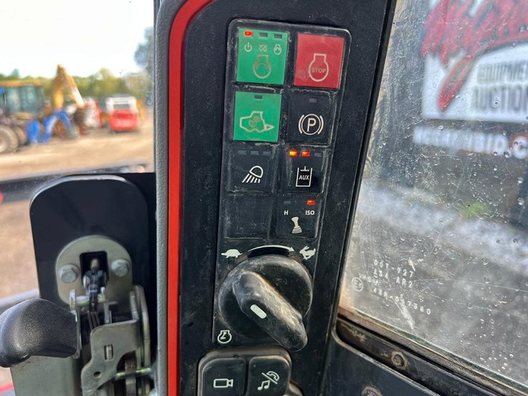 2023-bobcat-t86-image-23