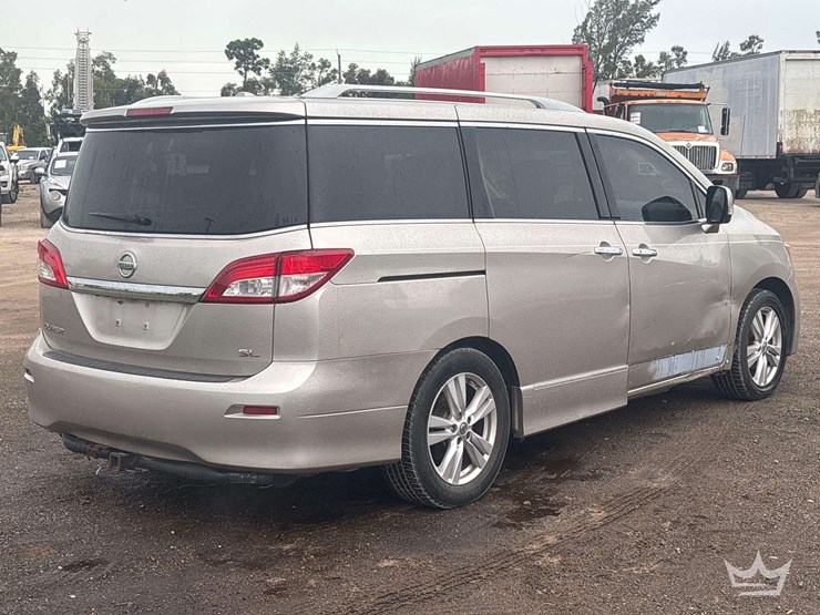 2012-nissan-quest-image-3
