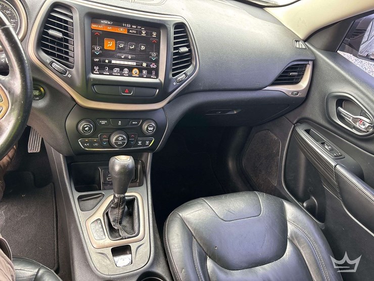 2017-jeep-cherokee-image-13