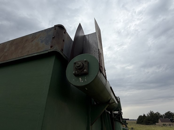 john-deere-650-image-15