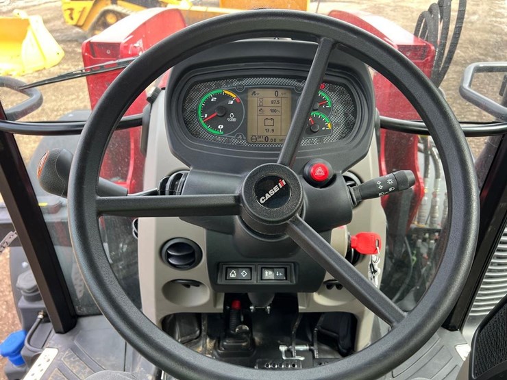2025-case-ih-farmall-120c-image-23