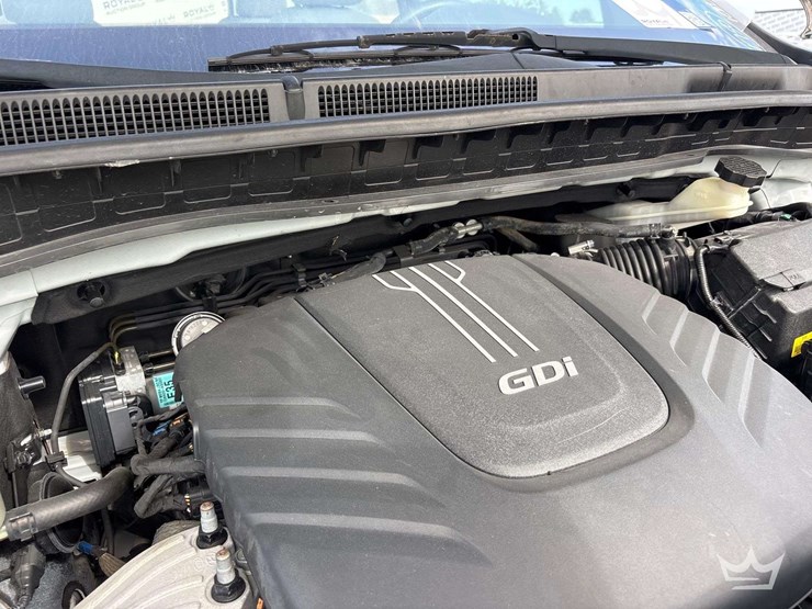 2016-kia-sedona-image-21