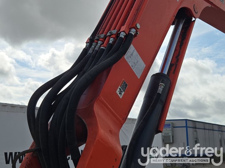 2022-kubota-kx080-image-33