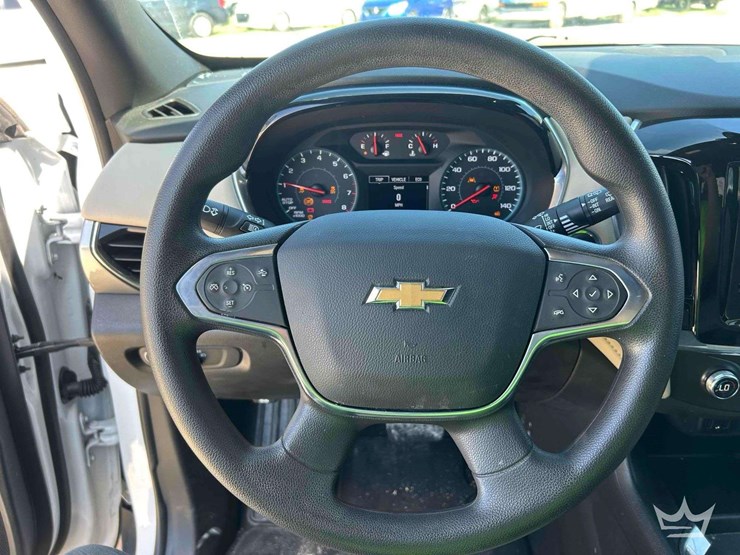 2022-chevrolet-traverse-image-16