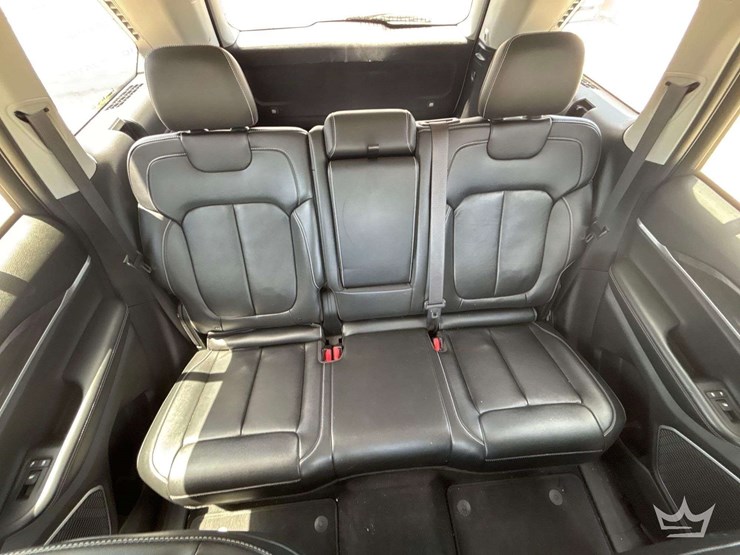 2022-jeep-grand-cherrokee-suv-image-24
