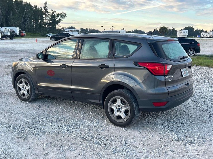 2019-ford-escape-image-4