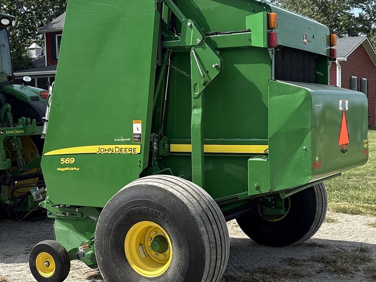 2016-john-deere-569-image-3