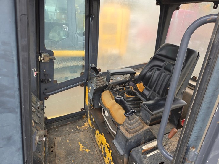 new-holland-dc70-lgp-image-39