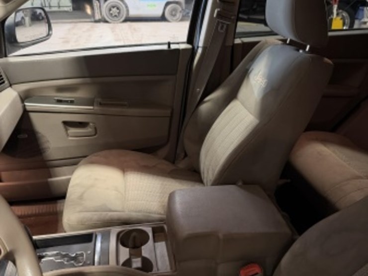 2007-jeep-grand-cherokee-laredo-image-22