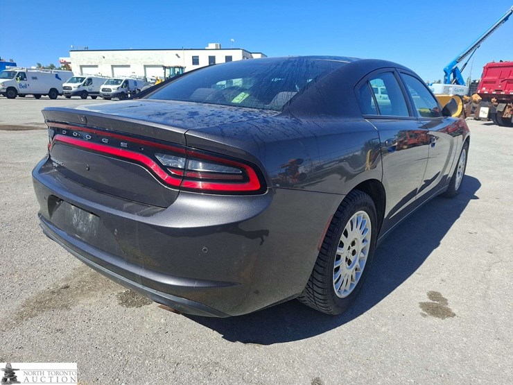 2017-dodge-charger-image-5