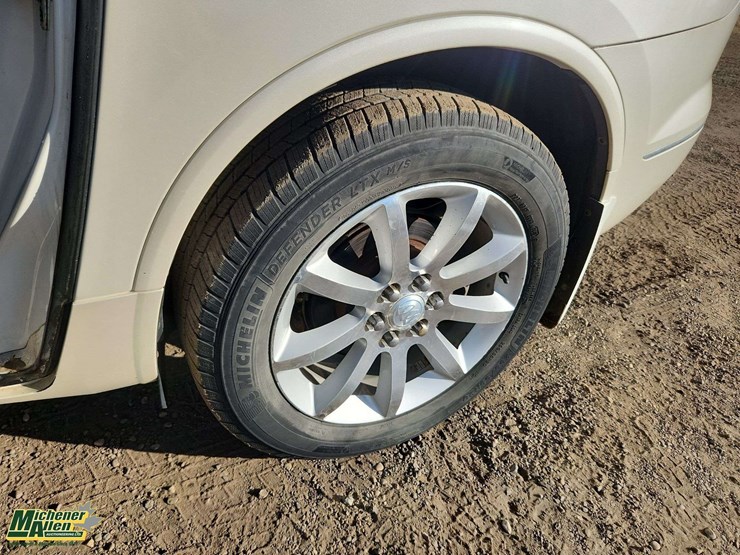 2015-buick-enclave-image-10