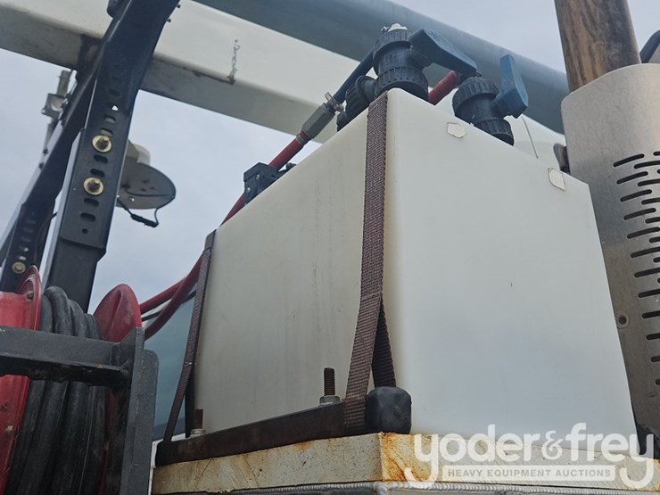 2012-vactor-2100-image-58