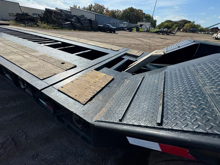 2022-globe-lowboy-image-52