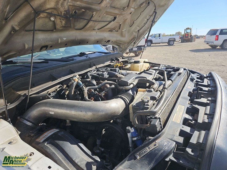 2015-ford-f550-image-27