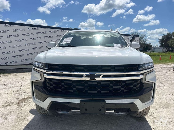 2022-chevrolet-tahoe-image-24