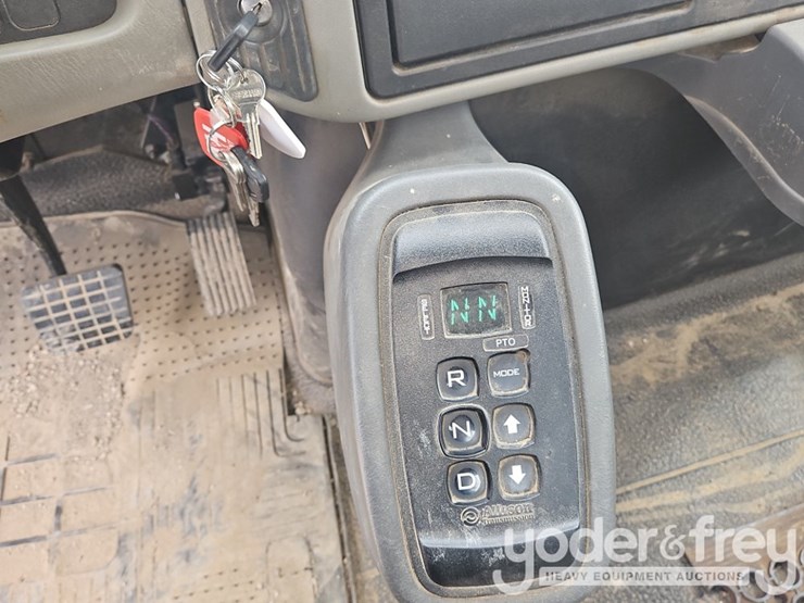 2012-vactor-2100-image-24