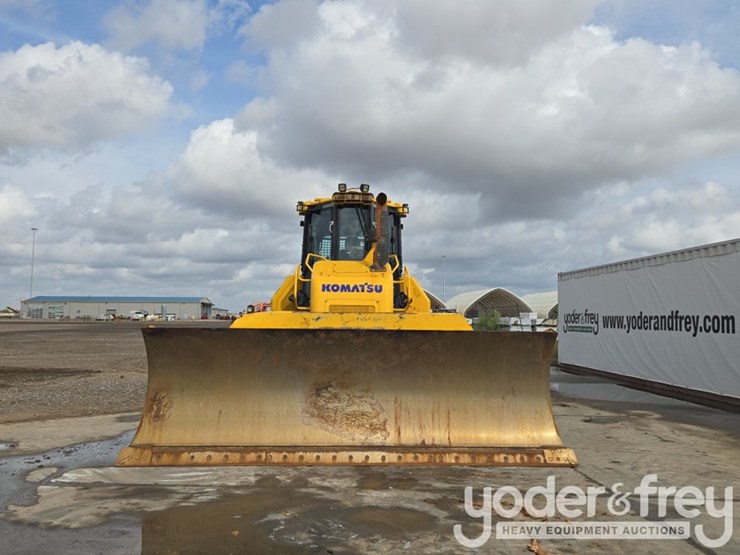 2024-komatsu-d71pxi-24-image-8