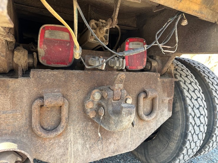 1994-mack-cl713-image-26