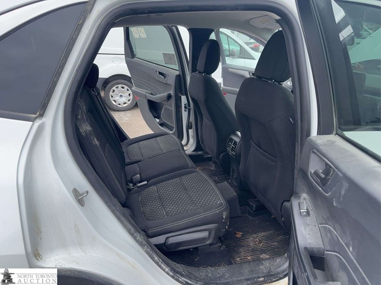 2023-ford-escape-image-22