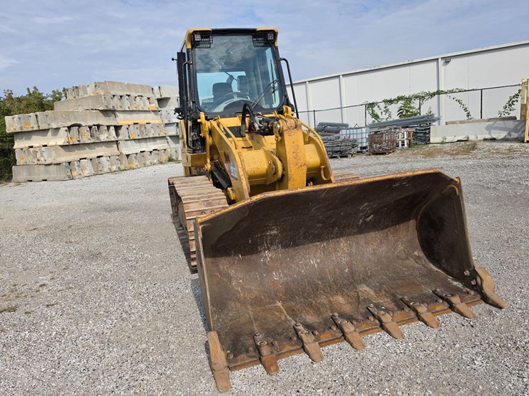 2007-caterpillar-953d-image-19