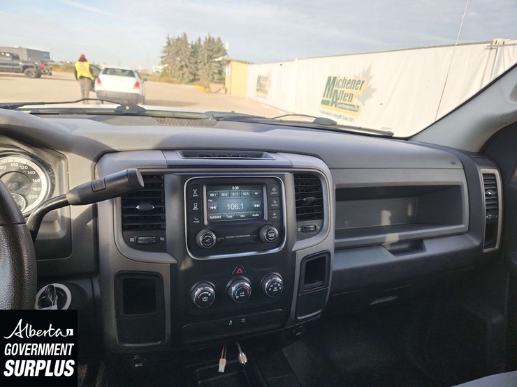 2015-dodge-2500-image-19