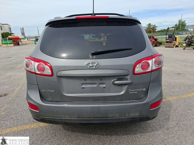 2010-hyundai-santa-fe-image-6