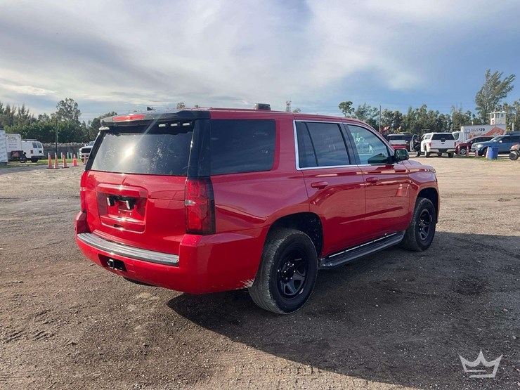 2018-chevrolet-tahoe-image-3
