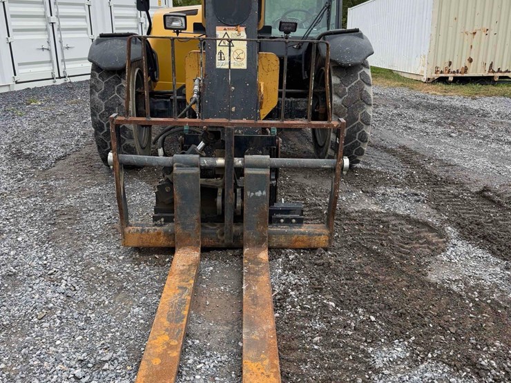 2013-caterpillar-tl943c-image-8