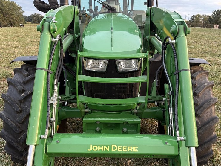 2018-john-deere-5125r-image-15