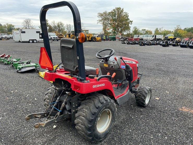 massey-ferguson-gc2400-image-3