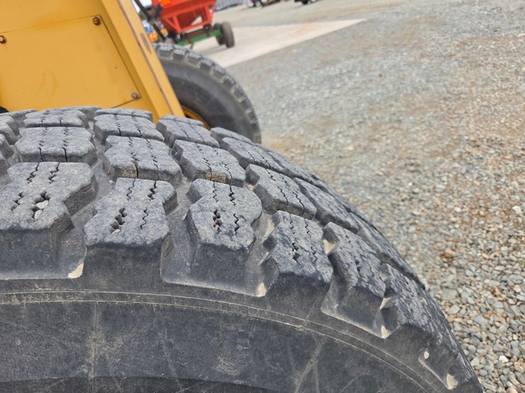 deere-772bh-image-73