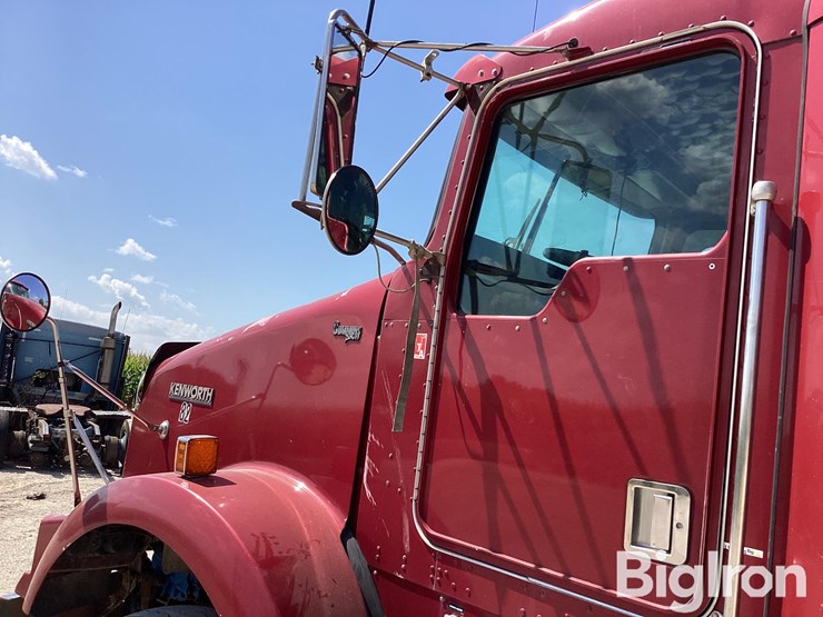 2000-kenworth-t800-image-18