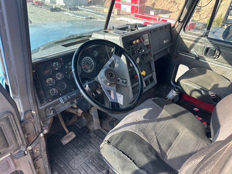 1994-mack-cl713-image-29