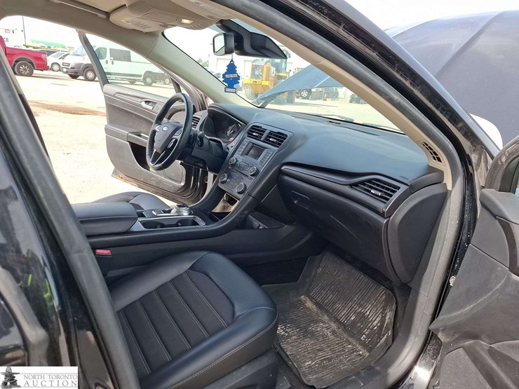 2018-ford-fusion-image-17
