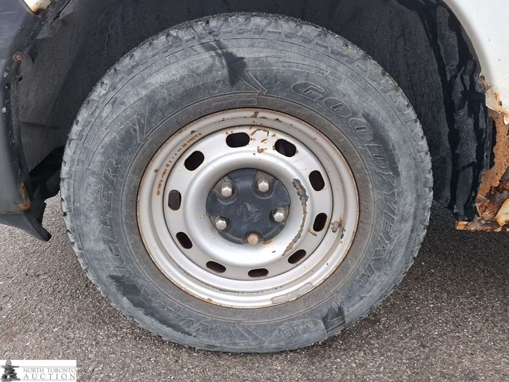2011-dodge-1500-image-16