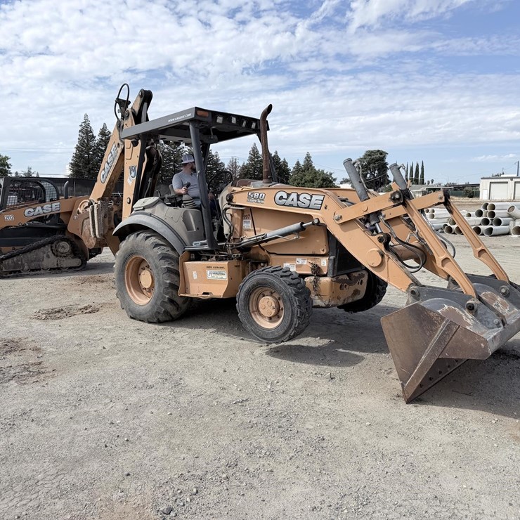 2012 CASE 580SN
