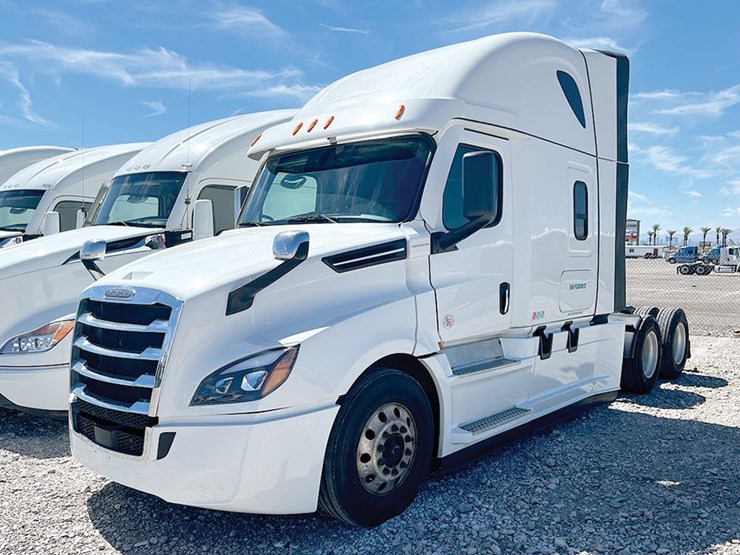 2023-freightliner-cascadia-126-image-1