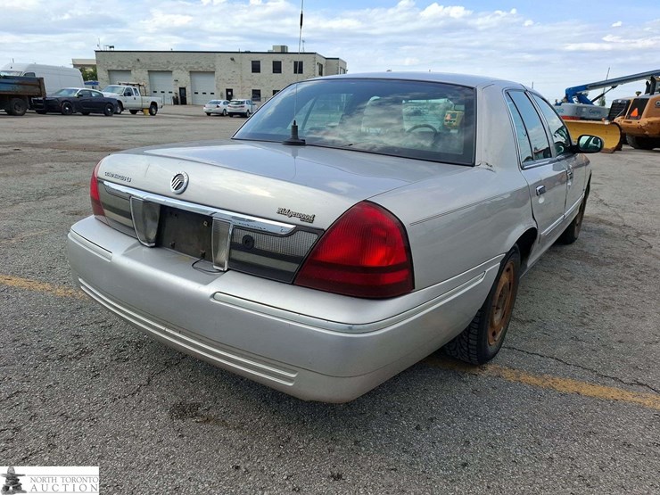 2006-mercury-grand-marquis-ls-premium-4dr-sedan-image-5