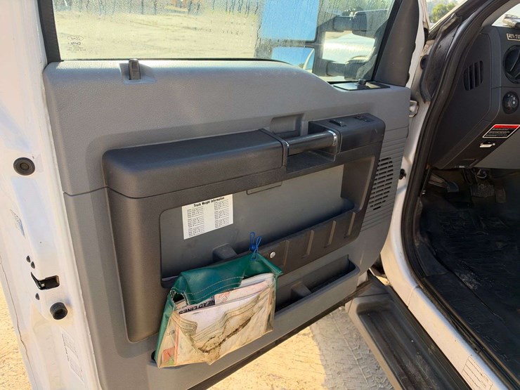 2012-ford-f550-image-9