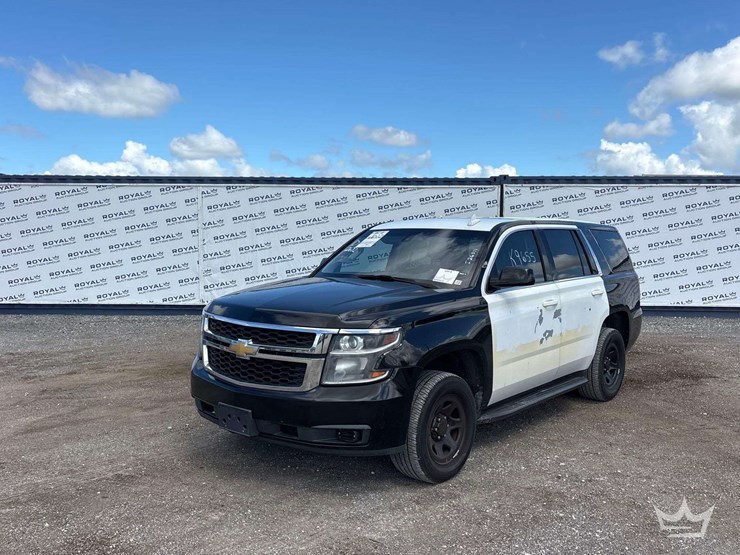 2018-chevrolet-tahoe-image-1