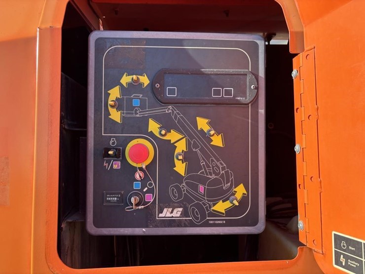 2013-jlg-860sj-image-44