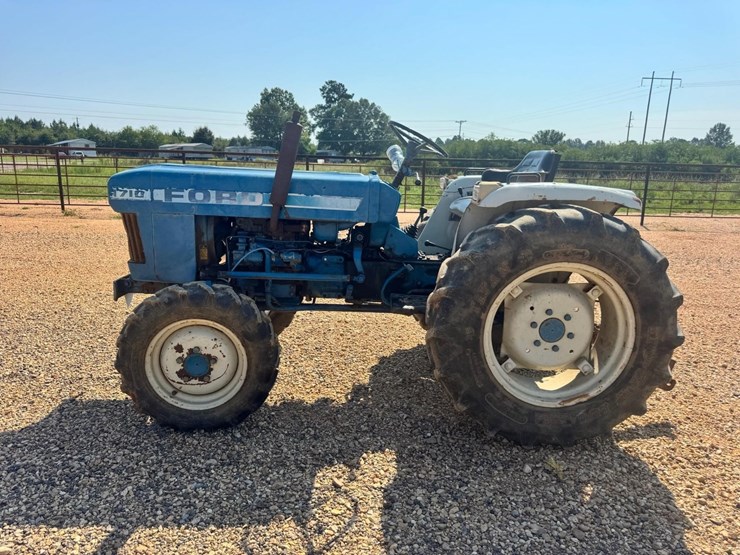 ford-1710-image-2
