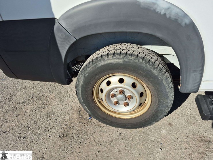 non-operable-2014-ram-promaster-cargo-van-image-24