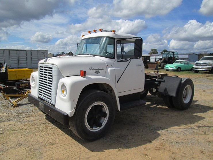 1971-international-loadstar-image-1