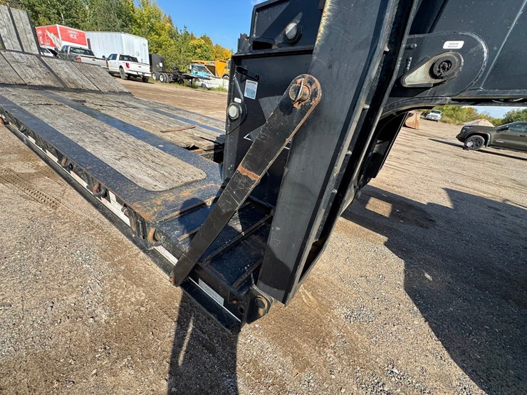 #1954-•-2016-felling-x-force-paver-special-lowboy-image-16