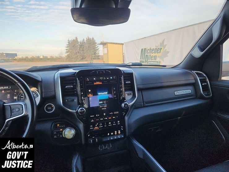 2022-dodge-1500-image-18
