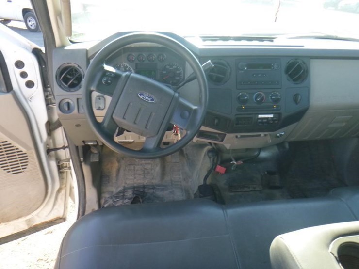 2009-ford-f350-image-9